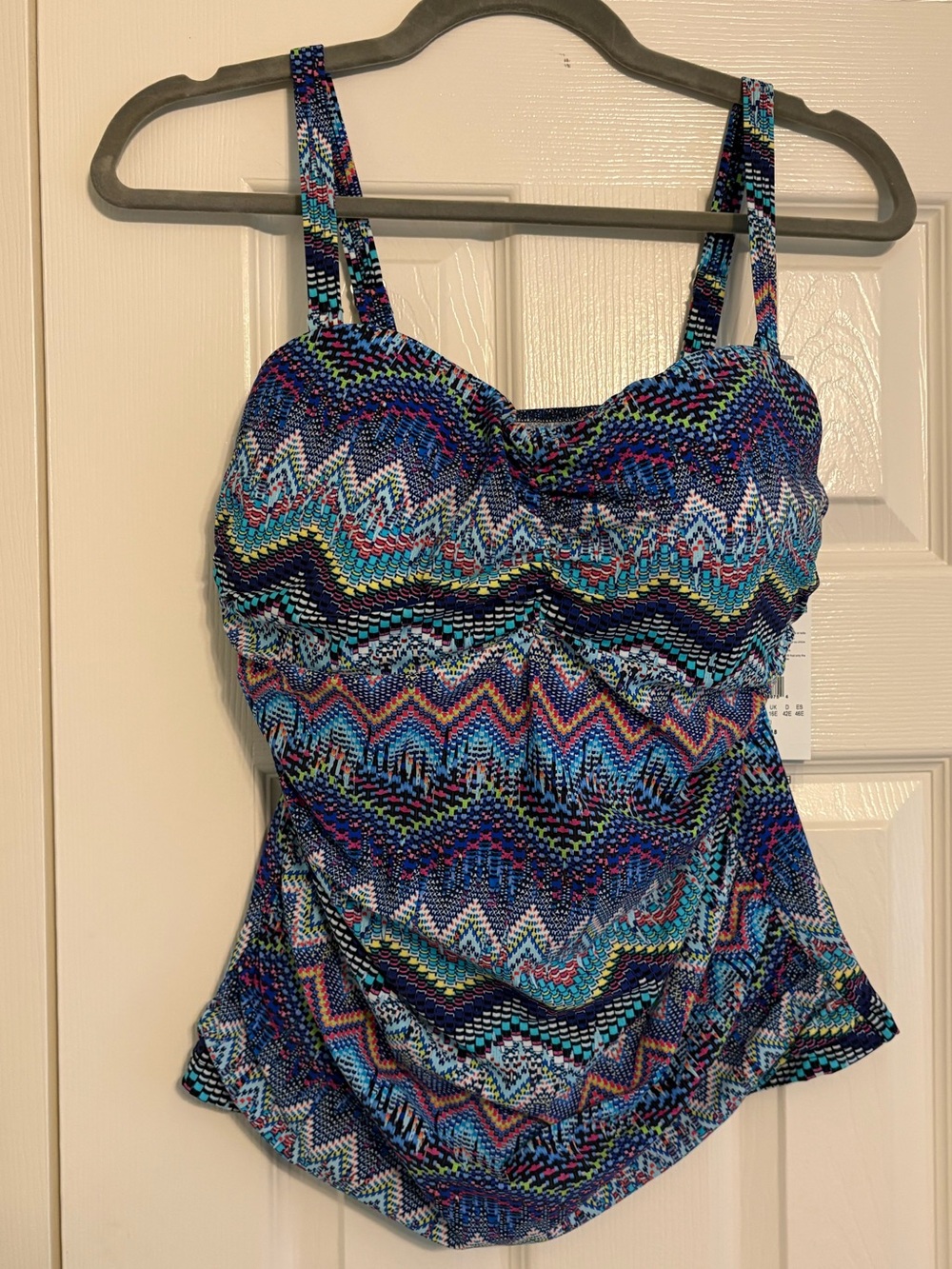 NWT Profile By Gottex Multicolor Zigzag Tankini Top Built In Bra 38E
